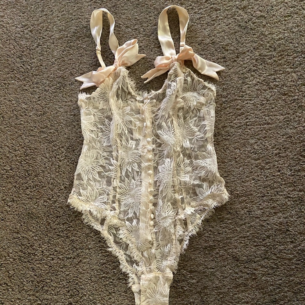 Vintage Victoria Secret Gold label lace bow teddy